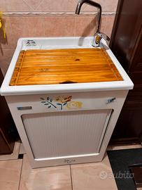 Lavatoio in vetroresina