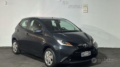 Toyota Aygo 1.0 72 CV 5 porte x-trend