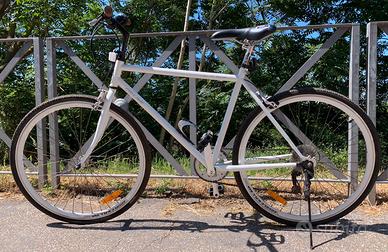 Bicicletta No Elettrica Bianca Shimano Slim Bike