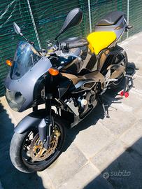 Moto tuono 1000 anno 2003