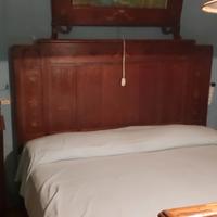 Camera antica in ciliegio