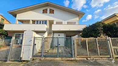 V 2145 - falconara, rocca priora