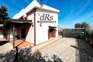 Pisticci. Contrada Caporotondo. Villa in campagna