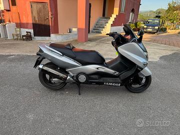 Scooter TMAX