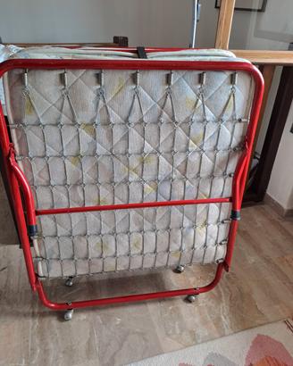 rete pieghevole con materasso usata  due volte