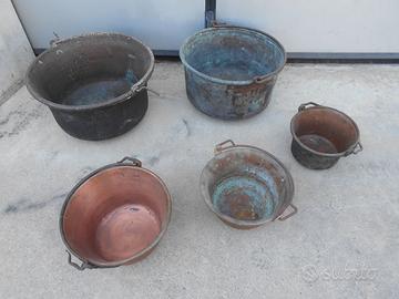 Paioli in rame e contenitore latte antiquariato