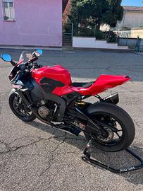 HONDA CBR 1000RR