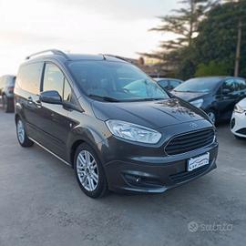 Ford Tourneo AUTOCARRO CON POSTI OTTIM STATO