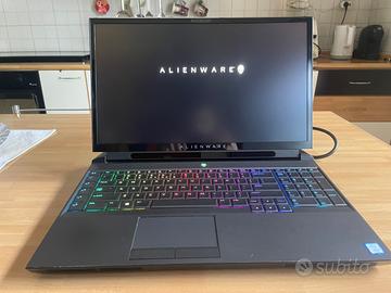 Alienware Area-51m nero (Dark Side of the Moon)