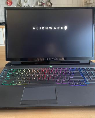 Alienware Area-51m nero (Dark Side of the Moon)