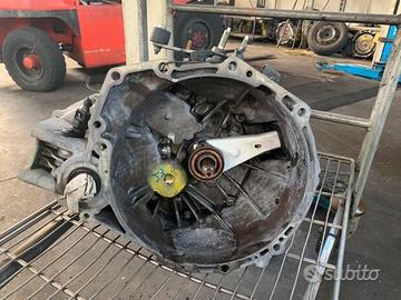Cambio manuale Kia Carnival 2.9 CRDI J3 106Kw