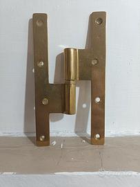 Cerniera in ottone  a libro per porte e persiane