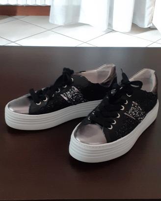 vedo 3 sandali m.38 e 1 scarpa m.38