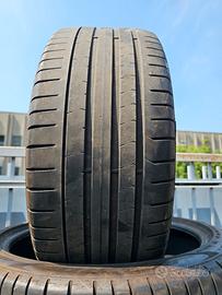 235 40 R 20 96v AR Pirelli Pzero Alfa Tonale  Red 