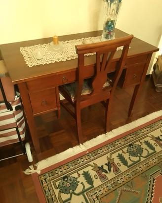 set scrivania e sedia