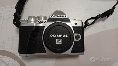 Olympus OM-D E-M10 mark III