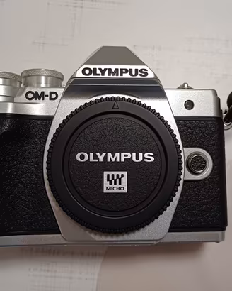 Olympus OM-D E-M10 mark III
