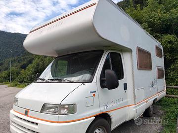 camper Ducato 2.8 JTD del 2002,6 posti letto 
