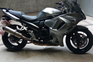 Moto Suzuki GSX 1250FA