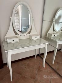 Toeletta con specchio