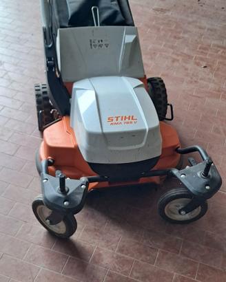 rasaerba a batteria della Stihl rma765v