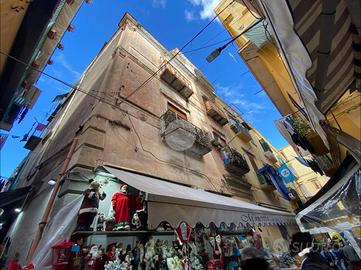 MONOLOCALE A TORRE DEL GRECO