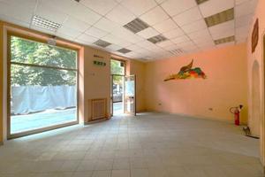 Negozio 67 mq con cantina - Cambio d'uso già appro