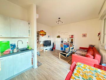 3 LOCALI RISTRUTTURATO IN PICCOLA PALAZZINA