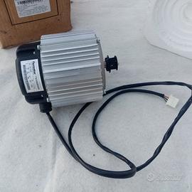 Motore Elettrico Asincrono trifase 900Rpm 1.56Nm F