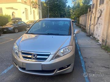 Honda F-RV 1.7 benzina 6 posti