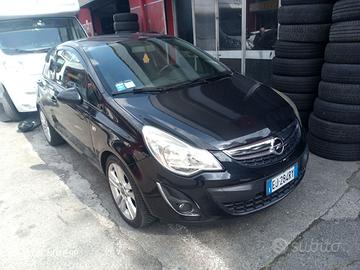Opel Corsa 2011 - 6 marce - 95 CV