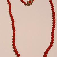 Collana Corallo mediterraneo con fermatura oro 18
