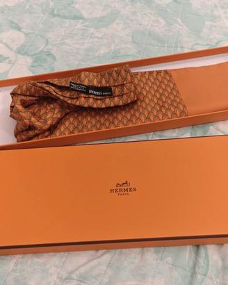 Sciarpa HERMES PARIS in Seta 