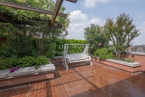 Attico / Mansarda di 213 m² con più di 5 locali e 
