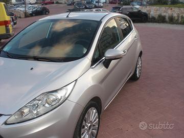 FORD Fiesta 6ª serie 1.4 TDCi soli 120 mila km