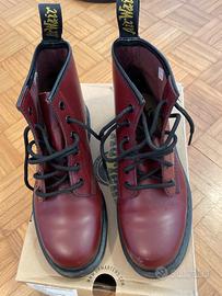 Dr Martens rosso scuro 40 praticamente nuove