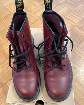 Dr Martens rosso scuro 40 praticamente nuove