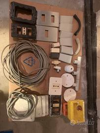 Materiale elettrico come in foto