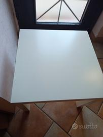 tavolino basso bianco