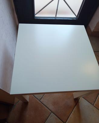 tavolino basso bianco