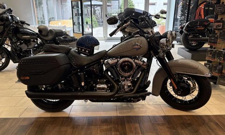 Harley-Davidson Softail Heritage HERITAGE CLA...