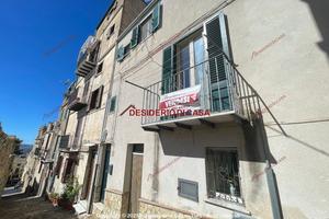 Casa, Polizzi Generosa.