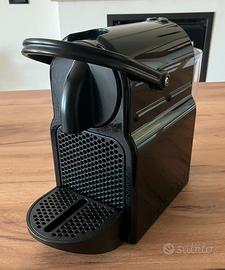 Macchina caffe Nespresso Inissia De Longhi + varie