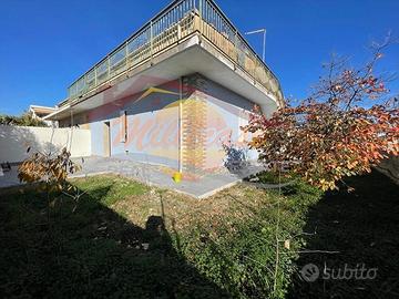 Appartamento in villa zona isola rif2275