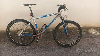  MTB Lee Cougan  alluminio e carbonio 