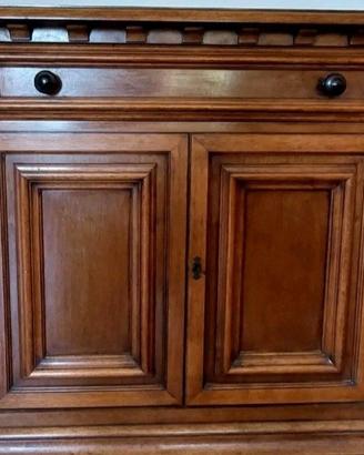 Mobile soggiorno credenza
in legno massiccio