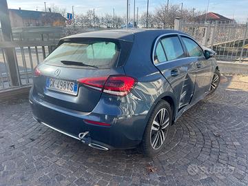 MERCEDES-BENZ A 180 d Automatic Sport IVA ESPOSTA