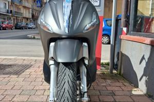 Piaggio Beverly Tourer 300