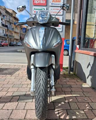 Piaggio Beverly Tourer 300