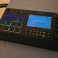 Akai Mpc live 2 più accessori